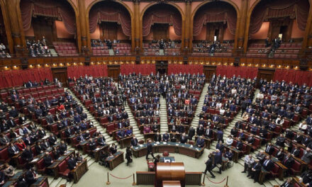 Chi Controlla i Governi